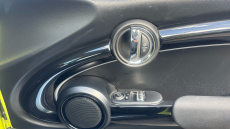 MINI Hatchback 1.5 Cooper Classic Premium 3dr Petrol Hatchback